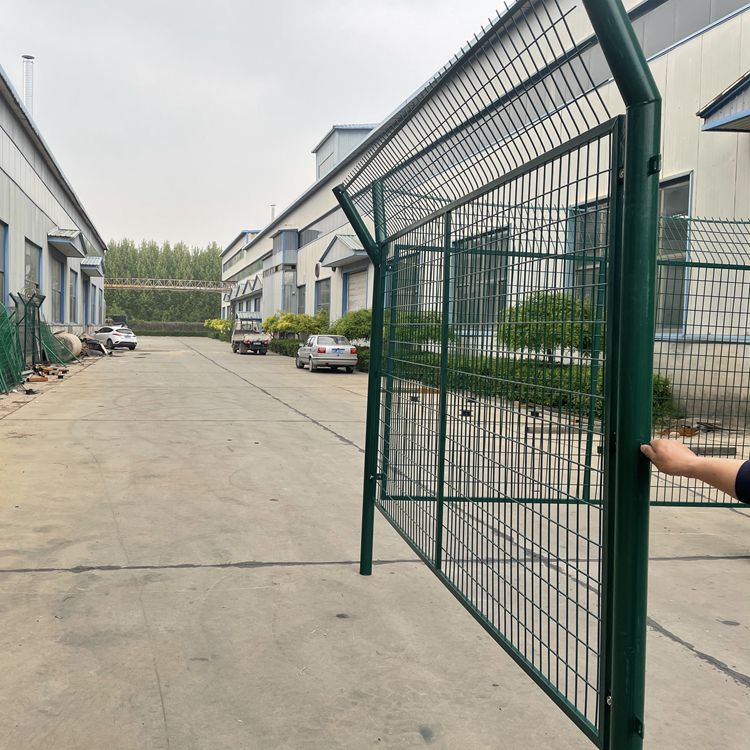 天津綜合保稅菱形護欄網 天津綜合保稅菱形護欄網