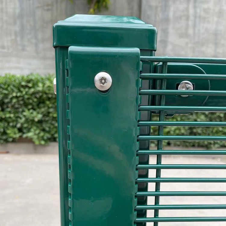 籬笆式高密度密紋防攀爬隔離網圖片2 籬笆式高密度密紋防攀爬隔離網圖片2