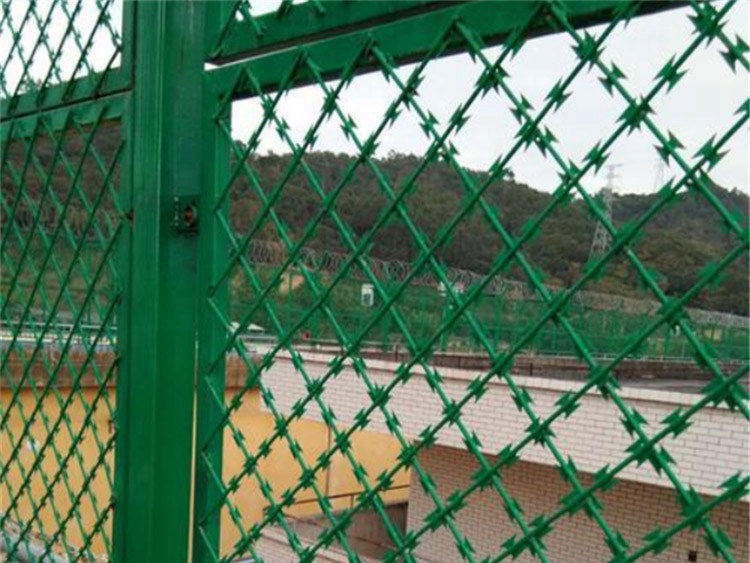 刀刺網(wǎng)鋼網(wǎng)墻 刀刺網(wǎng)鋼網(wǎng)墻