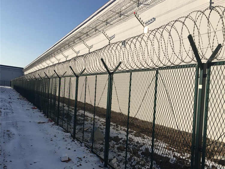 看守所隔離網墻