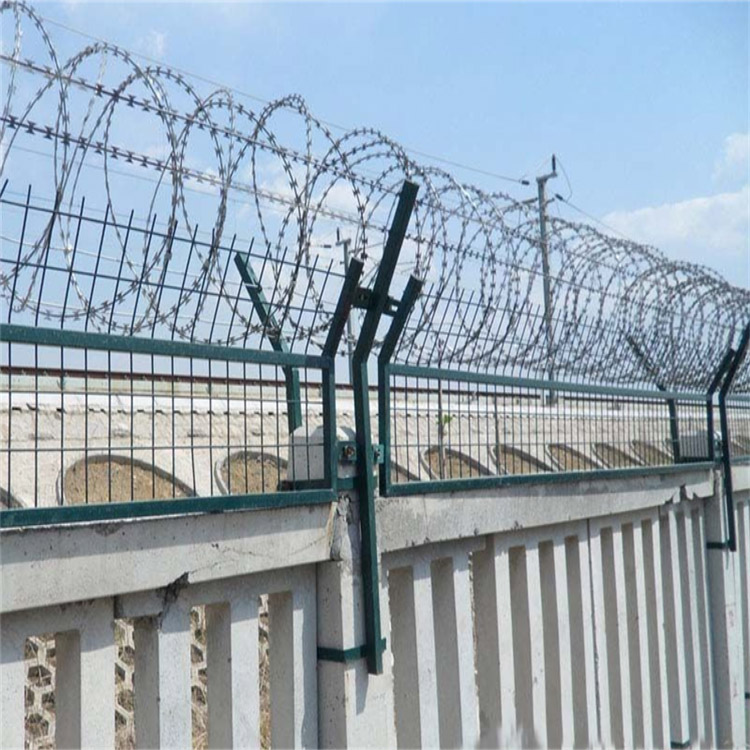 獄墻上鋼網墻刀刺網型號圖片1 獄墻上鋼網墻刀刺網型號圖片1