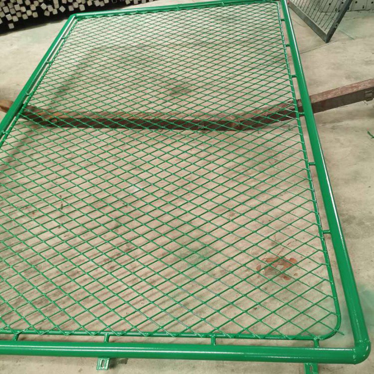 公路防眩網預埋立柱結構和優點圖片1 公路防眩網預埋立柱結構和優點圖片1