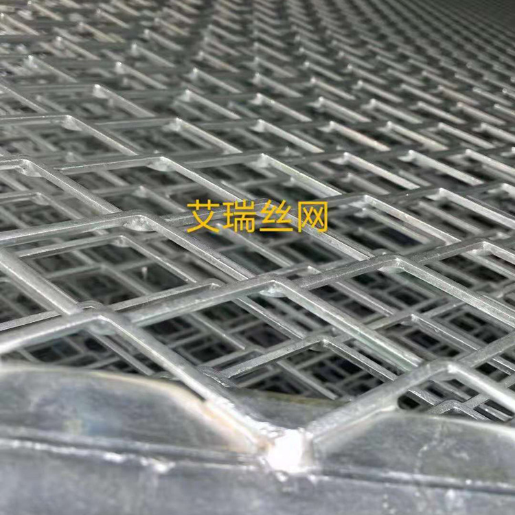 公路防眩網預埋立柱結構和優點圖片3 公路防眩網預埋立柱結構和優點圖片3