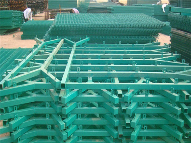 綠籬護欄網現貨18631858321