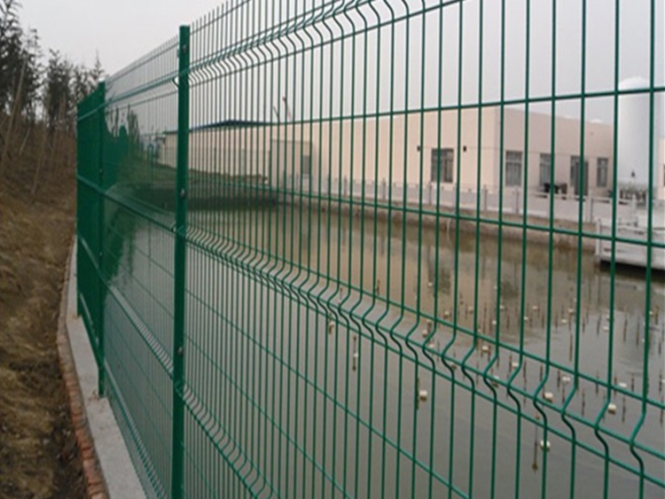 雙邊絲護欄網18631858321