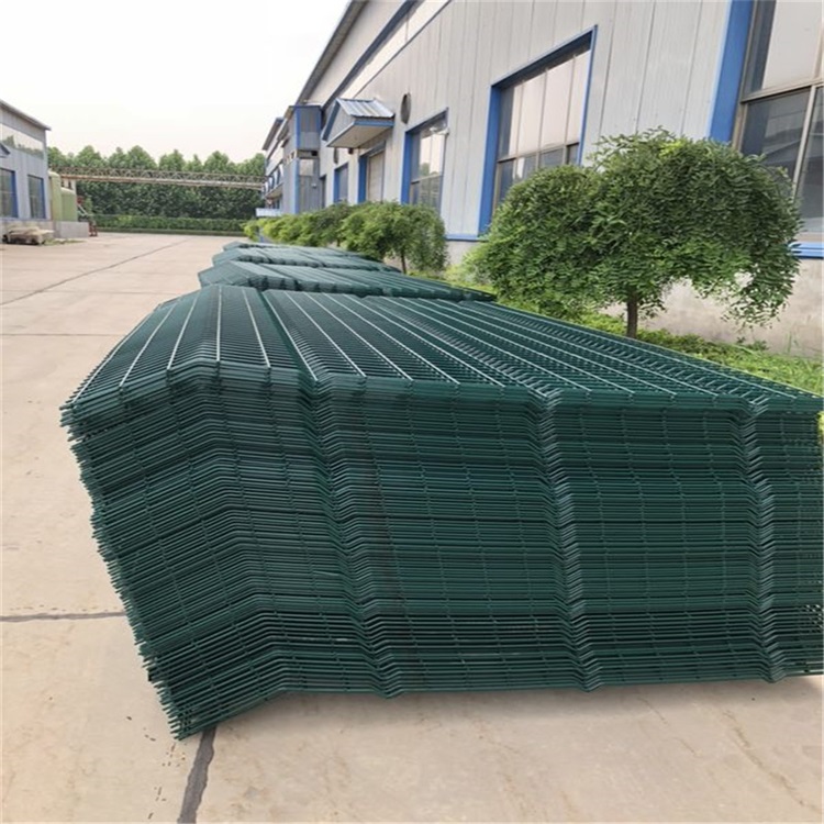 承接公路護(hù)欄網(wǎng)艾瑞牌案例圖片3 承接公路護(hù)欄網(wǎng)艾瑞牌案例圖片3