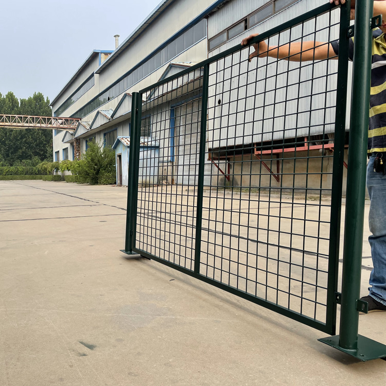 承接公路護(hù)欄網(wǎng)艾瑞牌案例圖片4 承接公路護(hù)欄網(wǎng)艾瑞牌案例圖片4