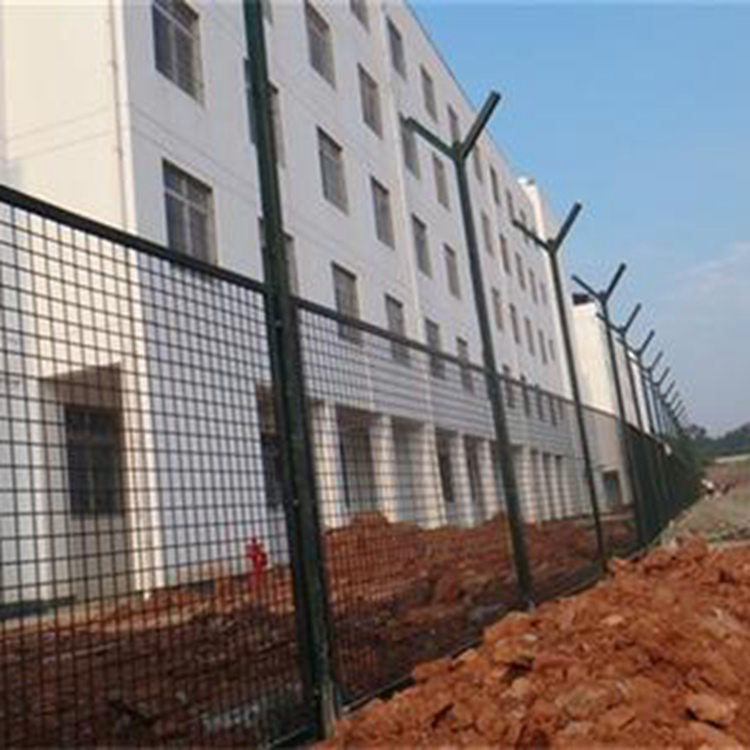 圈地護欄18631858321