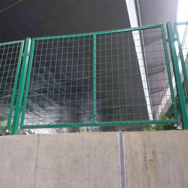 工廠圍墻框架隔離柵圖片1