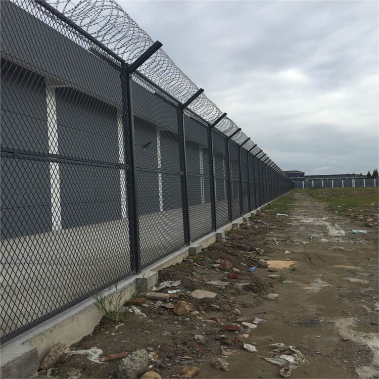 Y型立柱隔離網(wǎng)圖片3 Y型立柱隔離網(wǎng)圖片3