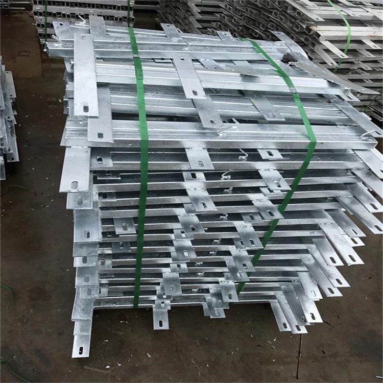 鐵路防護(hù)柵欄土字支架圖片3 鐵路防護(hù)柵欄土字支架圖片3