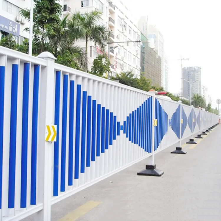 道路隔離護(hù)欄圖片3 道路隔離護(hù)欄圖片3