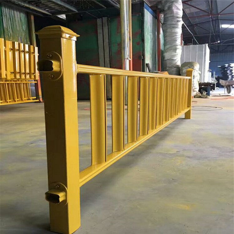 道路邊護(hù)欄圖片1 道路邊護(hù)欄圖片1