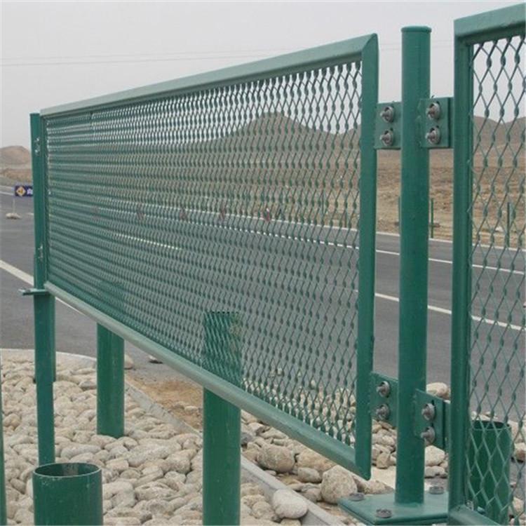 公路防眩網(wǎng)圖片3 公路防眩網(wǎng)圖片3